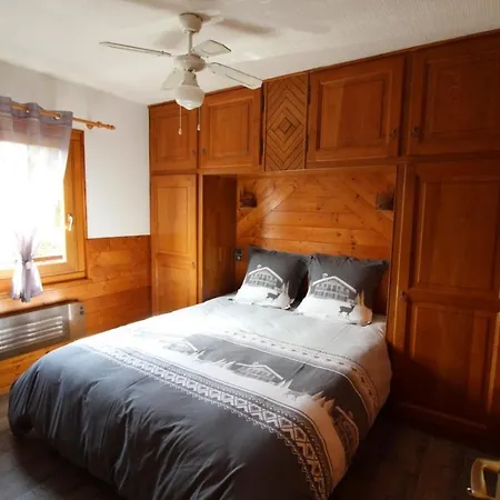 Vila Du Cerf Dans Un Cadre De Verdure *